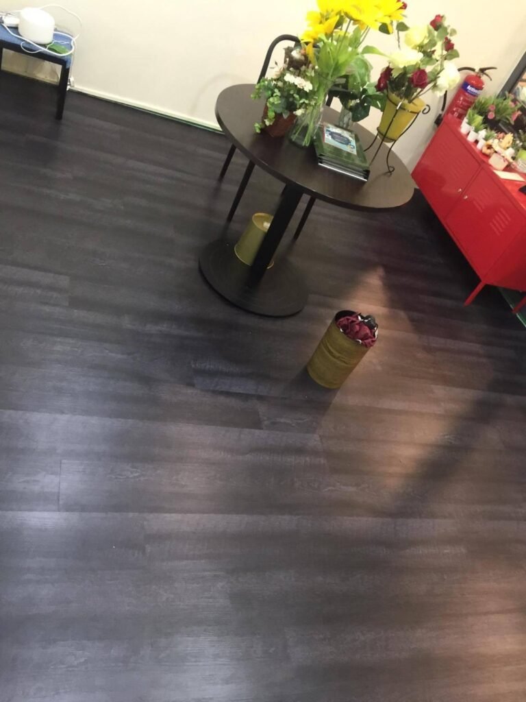 6715 Leak Black