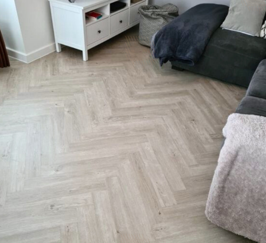 EUV 9002 Hierloom Oak