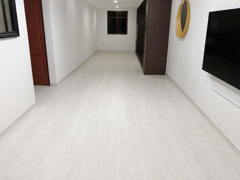 E5001 Pearl White